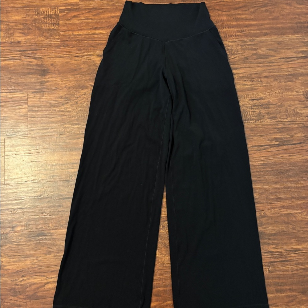Black Wide-Leg Yoga Pants